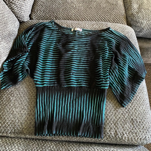 Women’s casual dress shirts - Picture 3 of 16